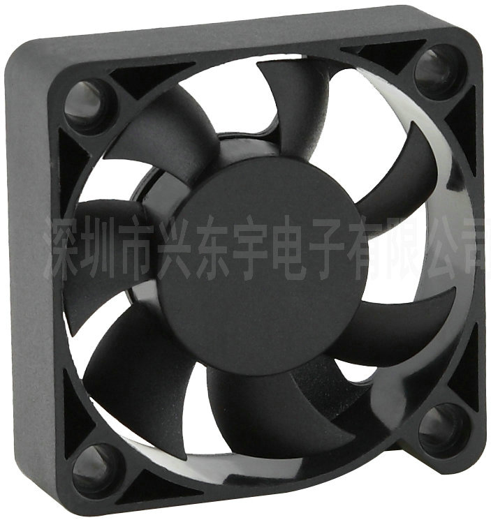 舞臺(tái)燈光散熱風(fēng)扇http://m.bzxfjr.com/products-detail.asp?cpid=121